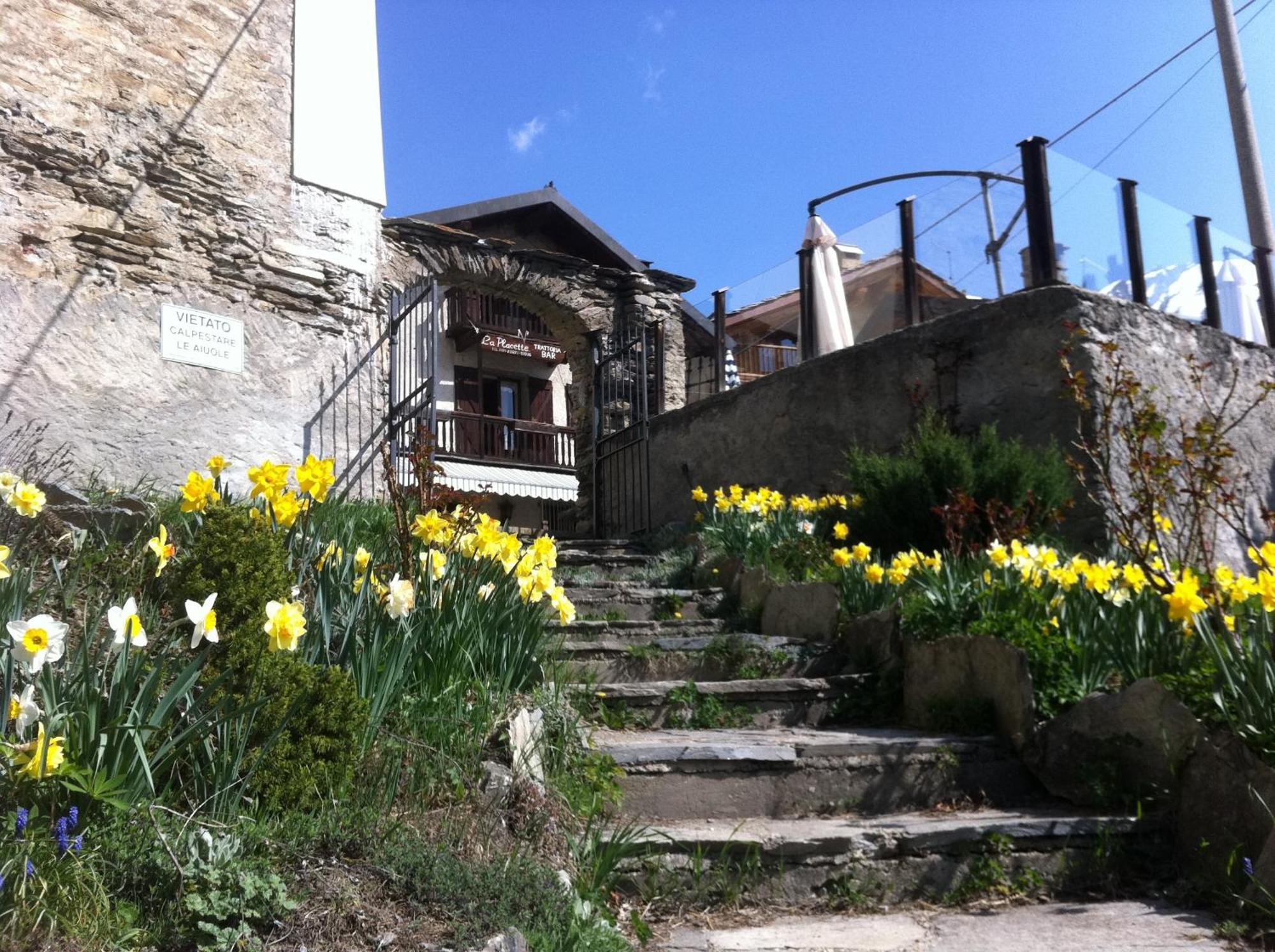 La Placette - Albergo Diffuso E Trattoria Usseaux Dış mekan fotoğraf