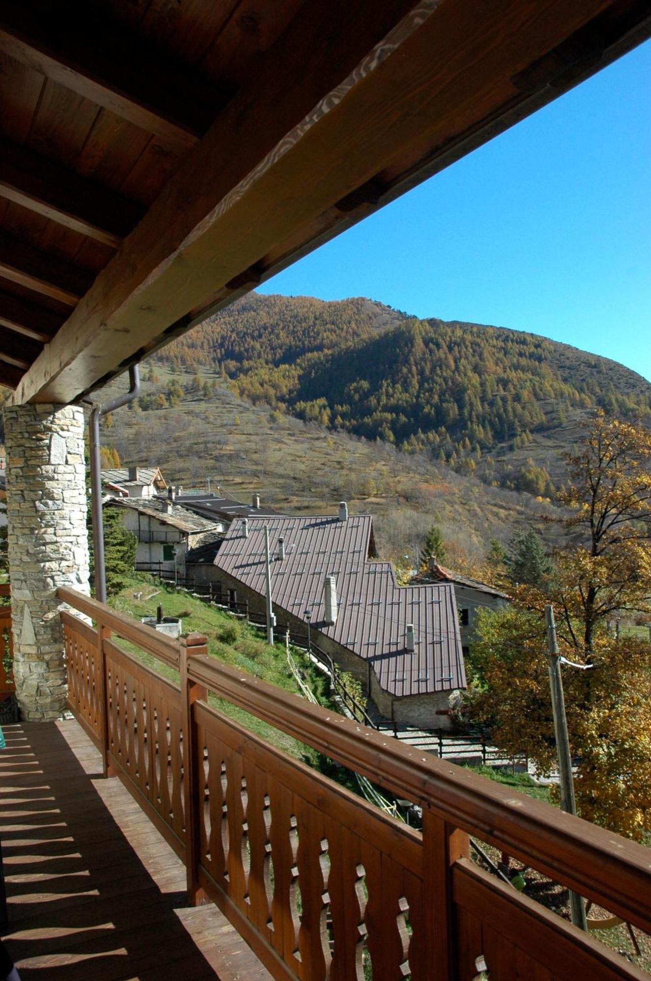 La Placette - Albergo Diffuso E Trattoria Usseaux Dış mekan fotoğraf