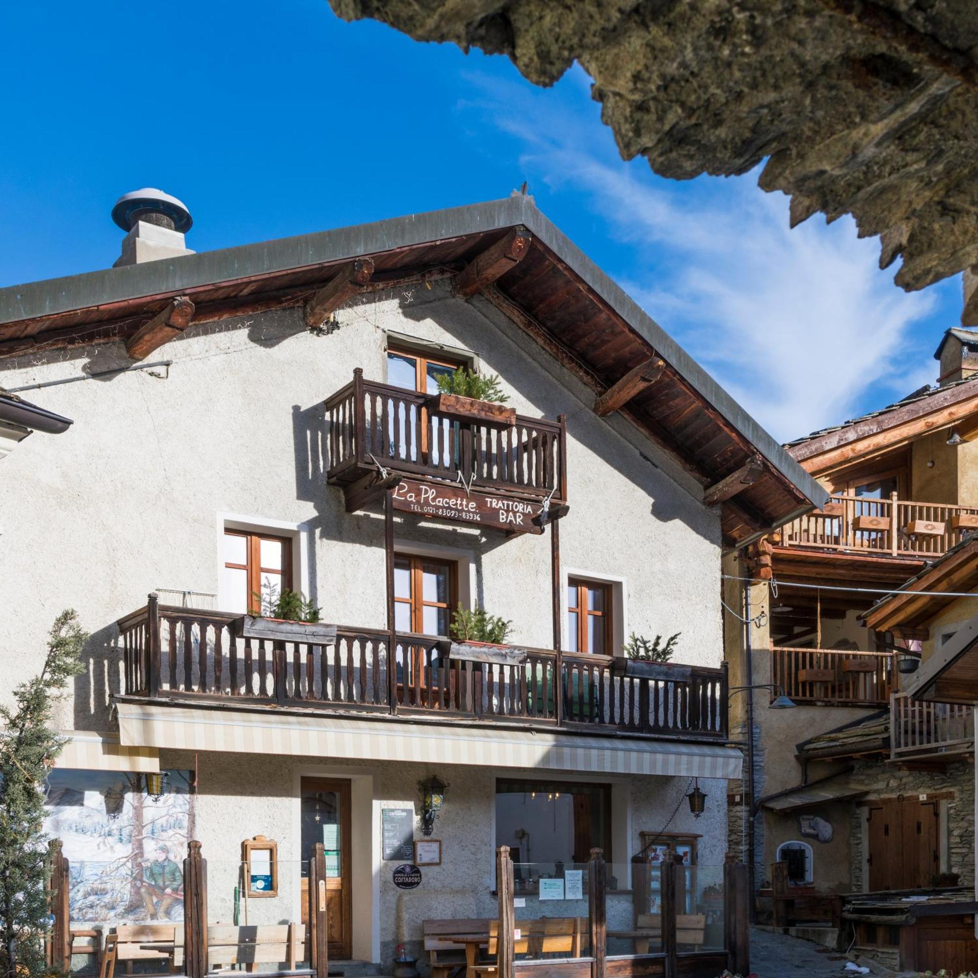 La Placette - Albergo Diffuso E Trattoria Usseaux Dış mekan fotoğraf