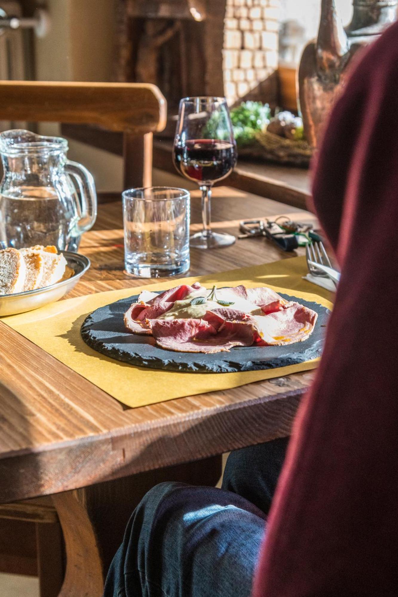 La Placette - Albergo Diffuso E Trattoria Usseaux Dış mekan fotoğraf