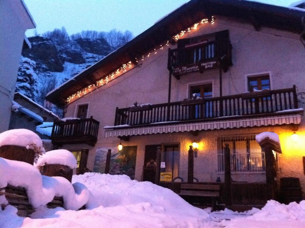 La Placette - Albergo Diffuso E Trattoria Usseaux Dış mekan fotoğraf