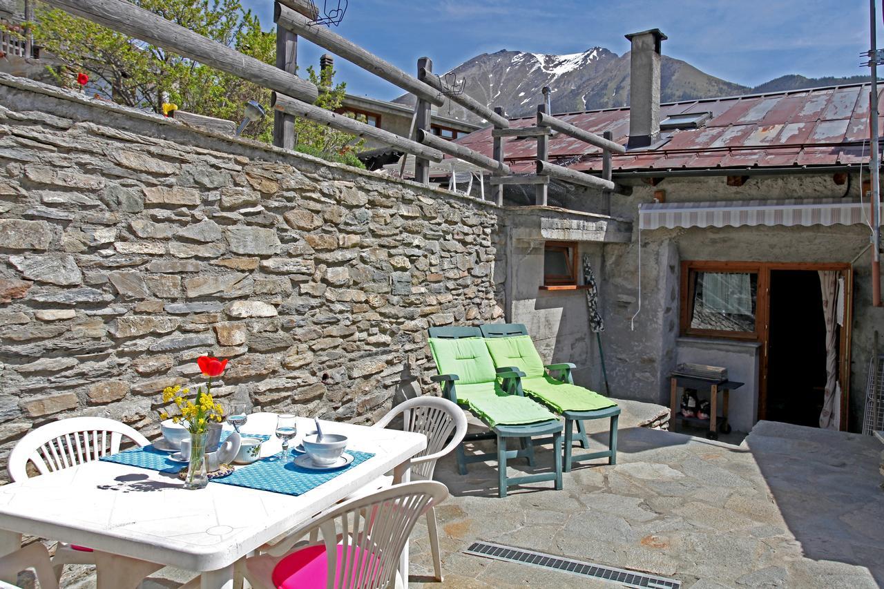 La Placette - Albergo Diffuso E Trattoria Usseaux Dış mekan fotoğraf