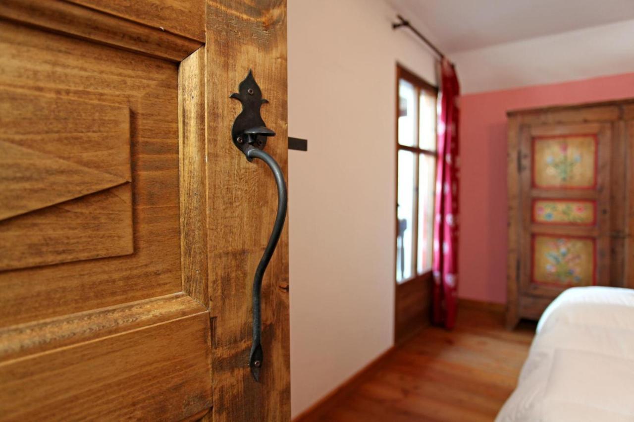 La Placette - Albergo Diffuso E Trattoria Usseaux Dış mekan fotoğraf
